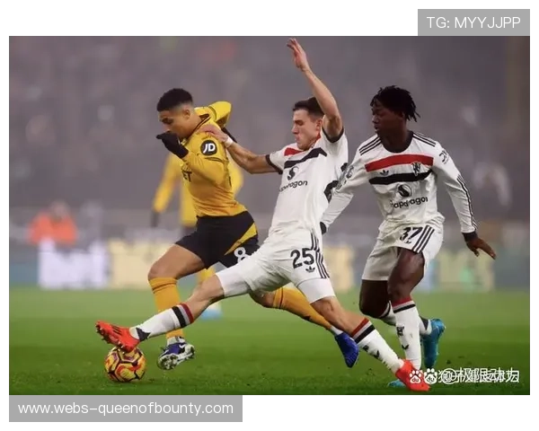 曼联对狼队:多古黄牌累积将停赛